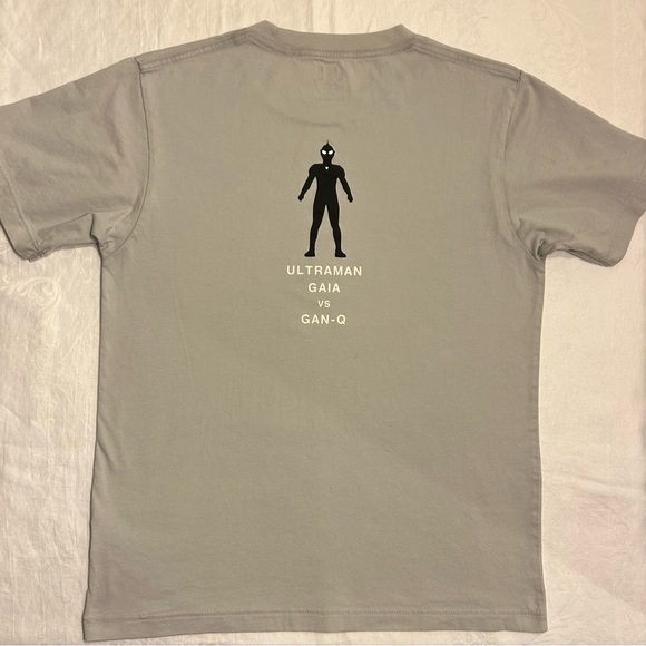 Ultraman T Shirt by Uniqlo. Very light grey. Size XS - Picture 3 of 6